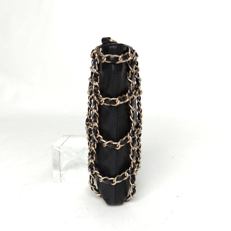 CHANEL Cruise皮穿鏈網格手機包豎版10.5黑色羊皮28開金扣肩背包-3