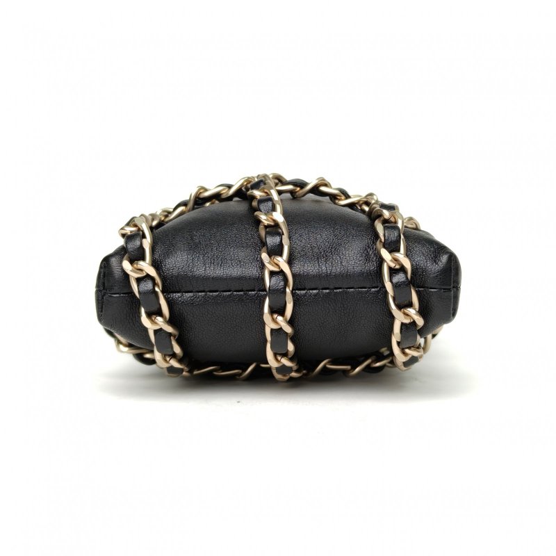 CHANEL Cruise皮穿鏈網格手機包豎版10.5黑色羊皮28開金扣肩背包-4