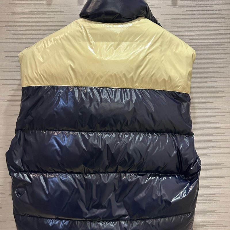 💎Han's house精品服飾💎GUCCI 羽絨 外套 背心 雙面穿原價 90000-2