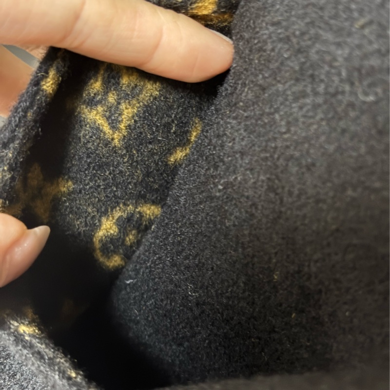 ⚠️保留中LV Louis Vuitton Monogram 羊毛大衣外套 皮草領邊 原價3折出售-6