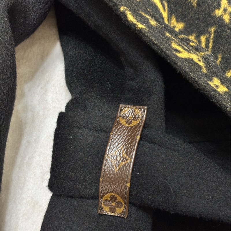 ⚠️保留中LV Louis Vuitton Monogram 羊毛大衣外套 皮草領邊 原價3折出售-12