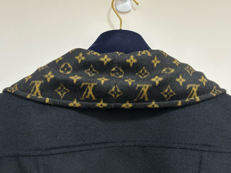 ⚠️保留中LV Louis Vuitton Monogram 羊毛大衣外套 皮草領邊 原價3折出售-13