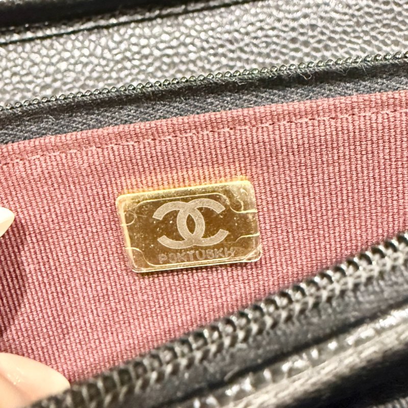 CHANEL - 黑色荔枝皮金釦WOC-20