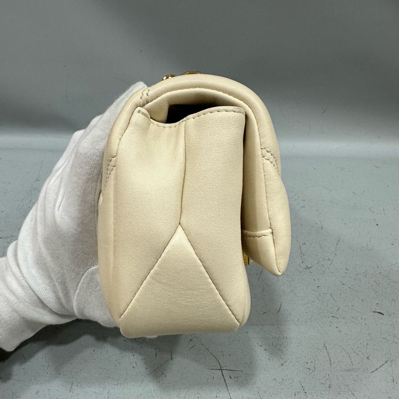 Bvlgari 291089 米白牛皮金鏈舌頭包 斜背包-4