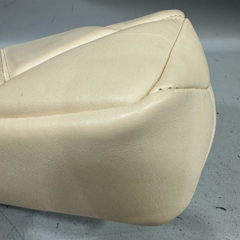 Bvlgari 291089 米白牛皮金鏈舌頭包 斜背包-11