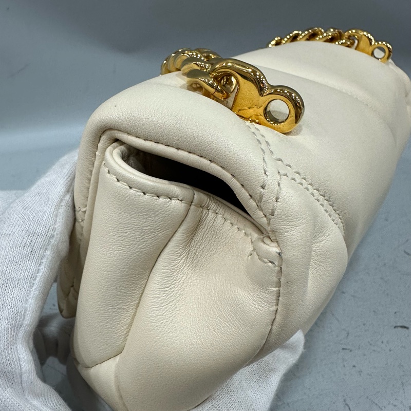 Bvlgari 291089 米白牛皮金鏈舌頭包 斜背包-17