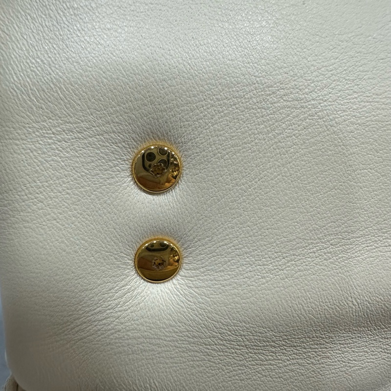 Bvlgari 291089 米白牛皮金鏈舌頭包 斜背包-29