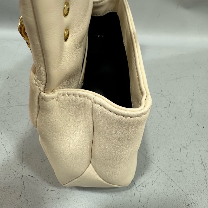 Bvlgari 291089 米白牛皮金鏈舌頭包 斜背包-33