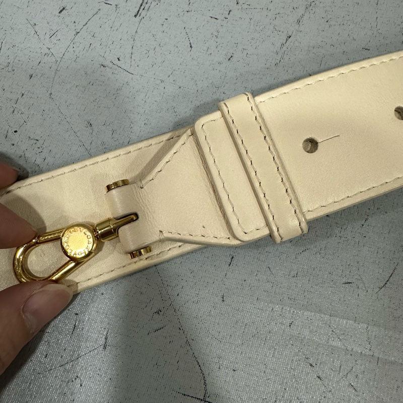 Bvlgari 291089 米白牛皮金鏈舌頭包 斜背包-53