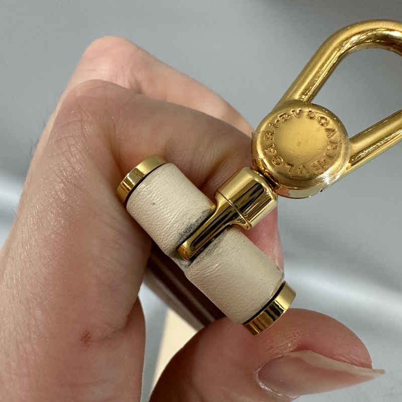 Bvlgari 291089 米白牛皮金鏈舌頭包 斜背包-65