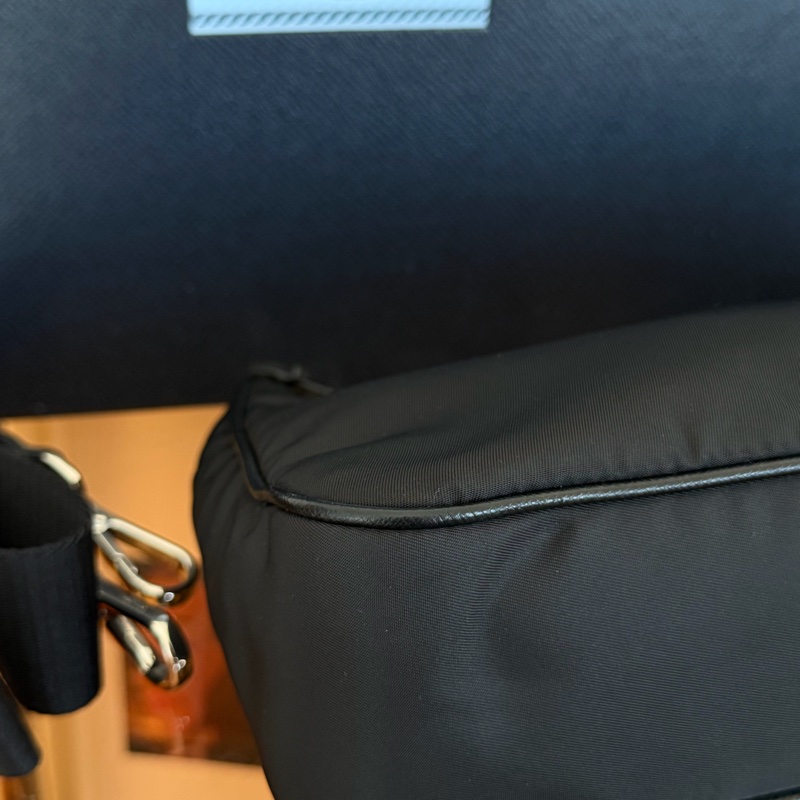 #全新閑置#附盒子 Prada2005三合一 膜未撕-7