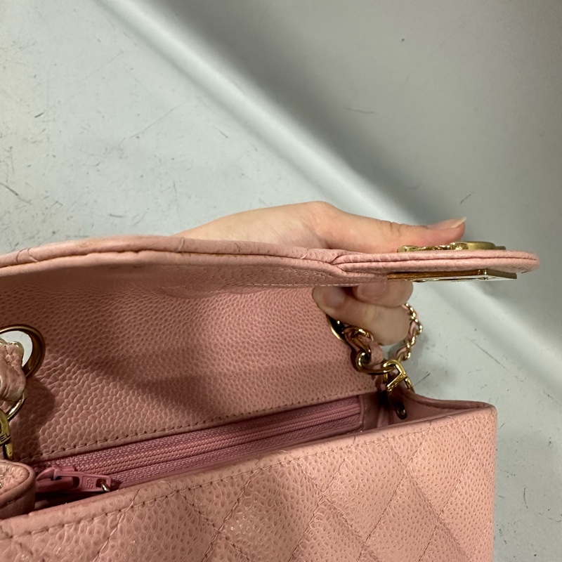 Chanel A01115 粉荔枝皮金釦方胖斜背包 vintage-33