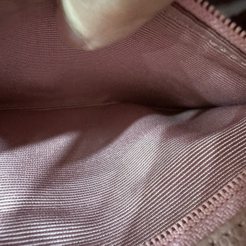 Chanel A01115 粉荔枝皮金釦方胖斜背包 vintage-46