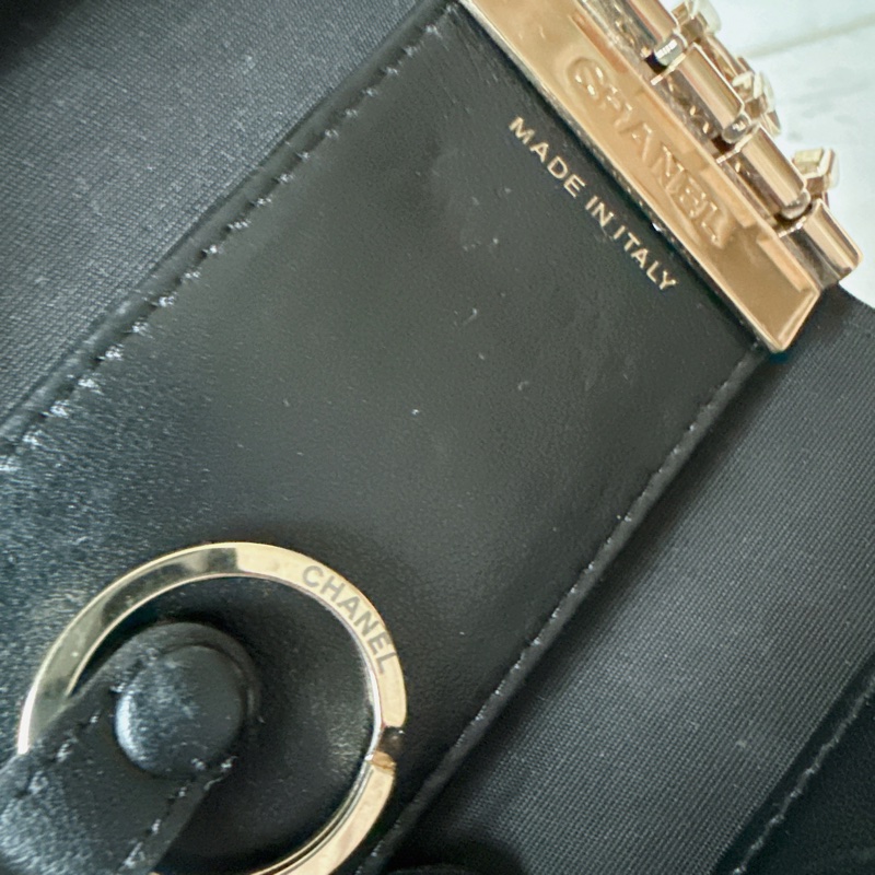 Chanel✨絕版山茶花壓紋鑰匙包-15