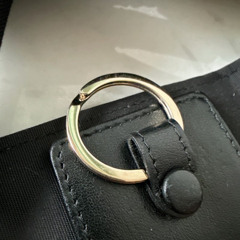 Chanel✨絕版山茶花壓紋鑰匙包-17