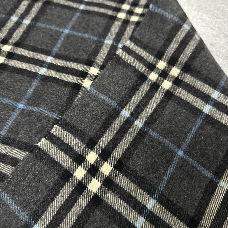 BURBERRY深灰色格紋羊絨圍巾✨-14