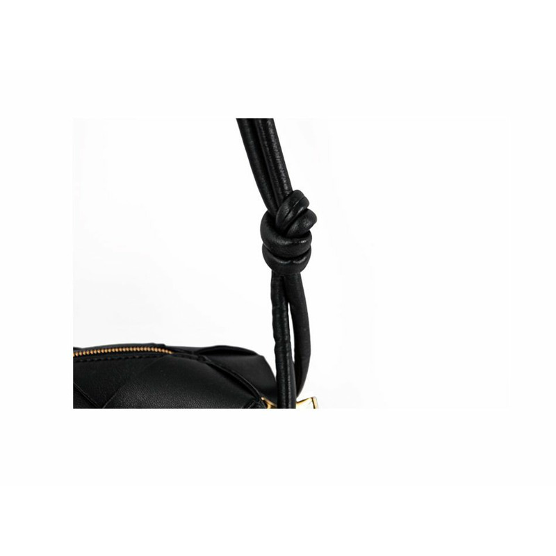 BOTTEGA VENETA 迷你卡帶相機包 701915 VCQC2 8425 1285-3