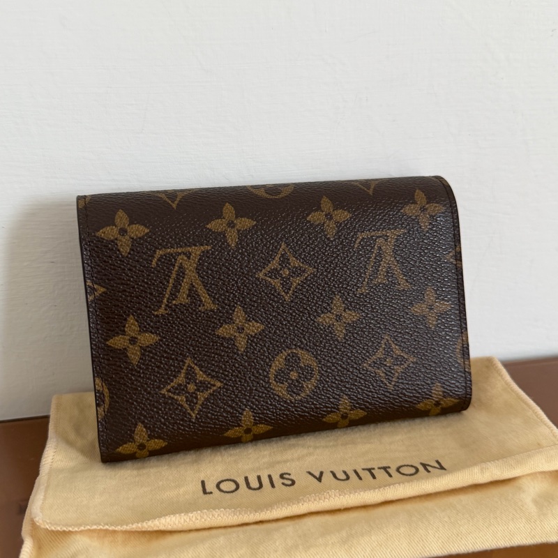 #極新 Louis Vuitton 發財包 中夾-2