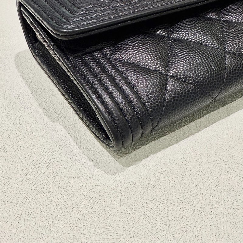 CHANEL - 黑色牛皮銀釦BOY下蓋長夾-5