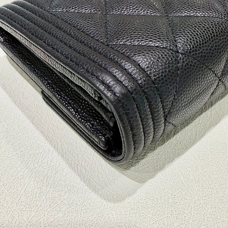 CHANEL - 黑色牛皮銀釦BOY下蓋長夾-9