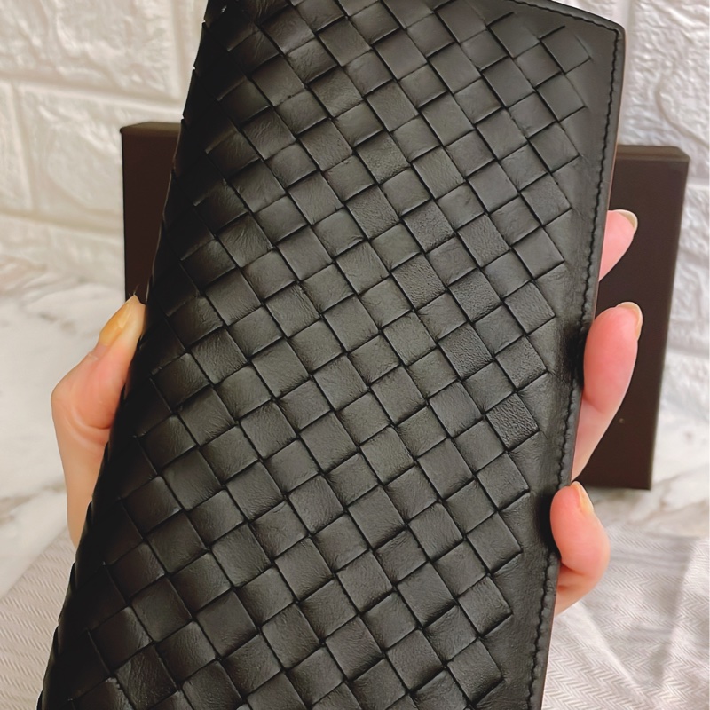 甜價出清分享✨  BOTTEGA VENETA 黑紅撞色 編織皮革 10卡 零錢袋 對開長夾-14