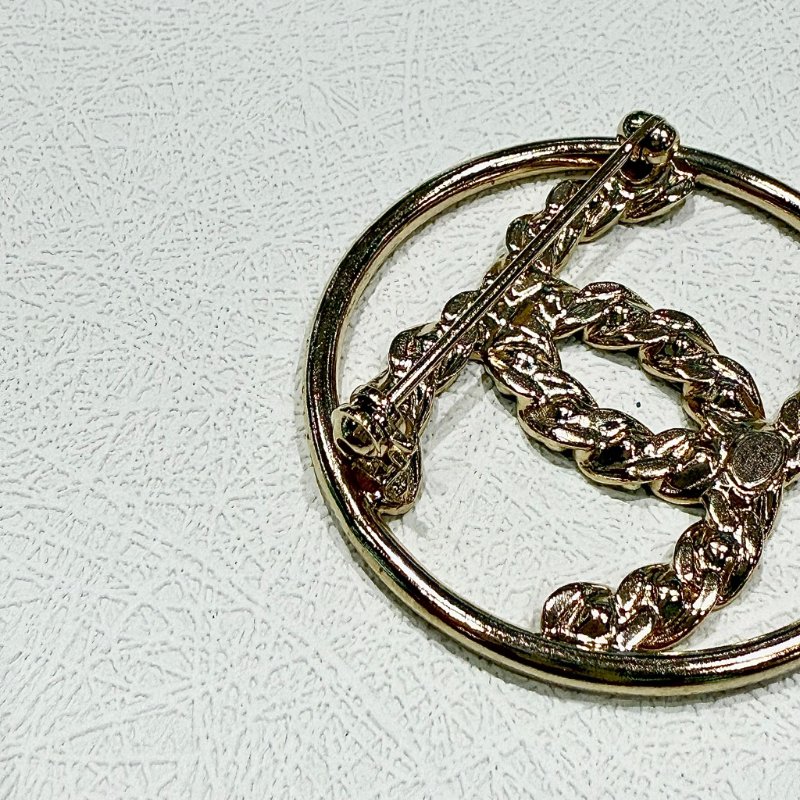 CHANEL - 金色圓形雙C方鑽胸針-8