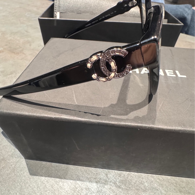 Chanel 香奈兒鏡腳字母logo平光眼鏡 皮穿鏈拼接水鑽特殊限量款-8