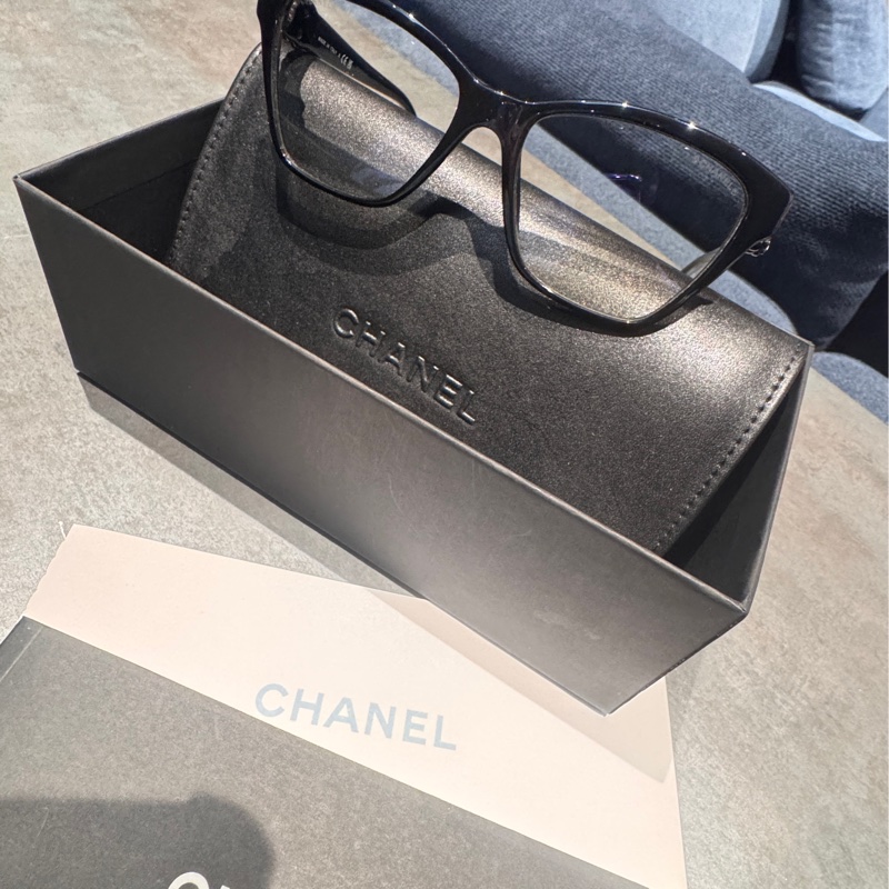 Chanel 香奈兒鏡腳字母logo平光眼鏡 皮穿鏈拼接水鑽特殊限量款-11