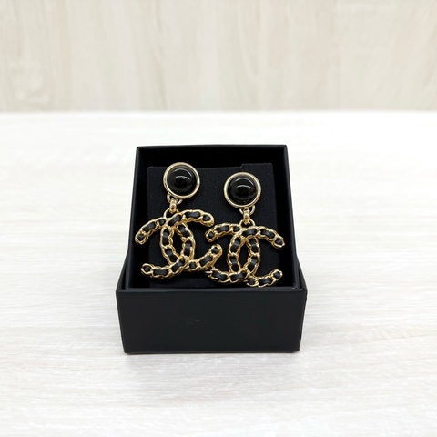 CHANEL黑金19系列墜飾雙C耳環