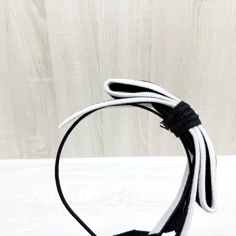 CHANEL黑白拚色蝴蝶結造型髮箍-3