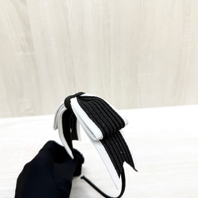CHANEL黑白拚色蝴蝶結造型髮箍-4