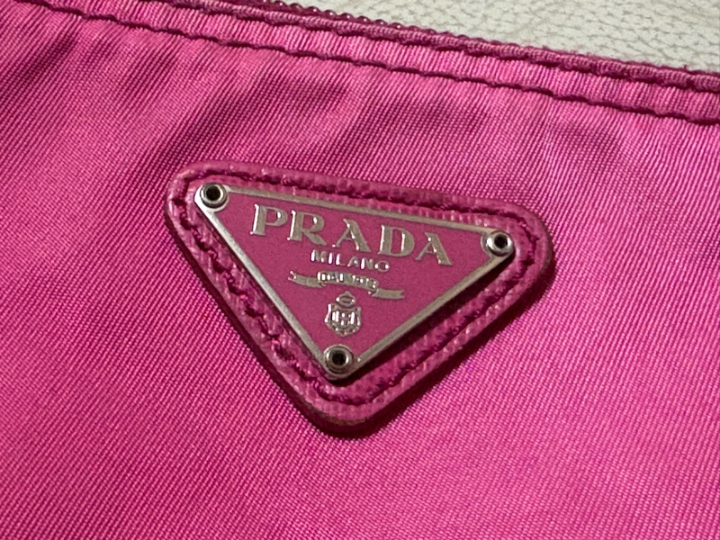 Prada 小袋子-2