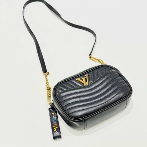 Louis Vuitton - 黑色牛皮金釦彩色皮標New Wave相機包