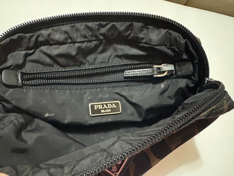 Prada 小袋子-8