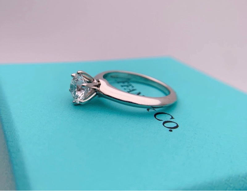 Tiffany蒂芙尼鑽戒 鉑金六爪 1.12克拉、E色、VS2 全套帶票 14年在法國巴黎-2
