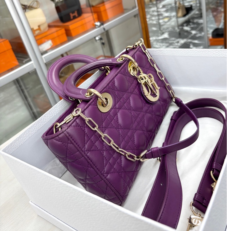 Dior 葡萄紫Djoy中號橫版戴妃 底長約26，23年編碼 附件塵袋、盒-1