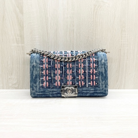 CHANEL牛仔布拼接毛呢編織銀扣BOY25