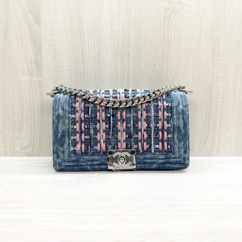 CHANEL牛仔布拼接毛呢編織銀扣BOY25-0