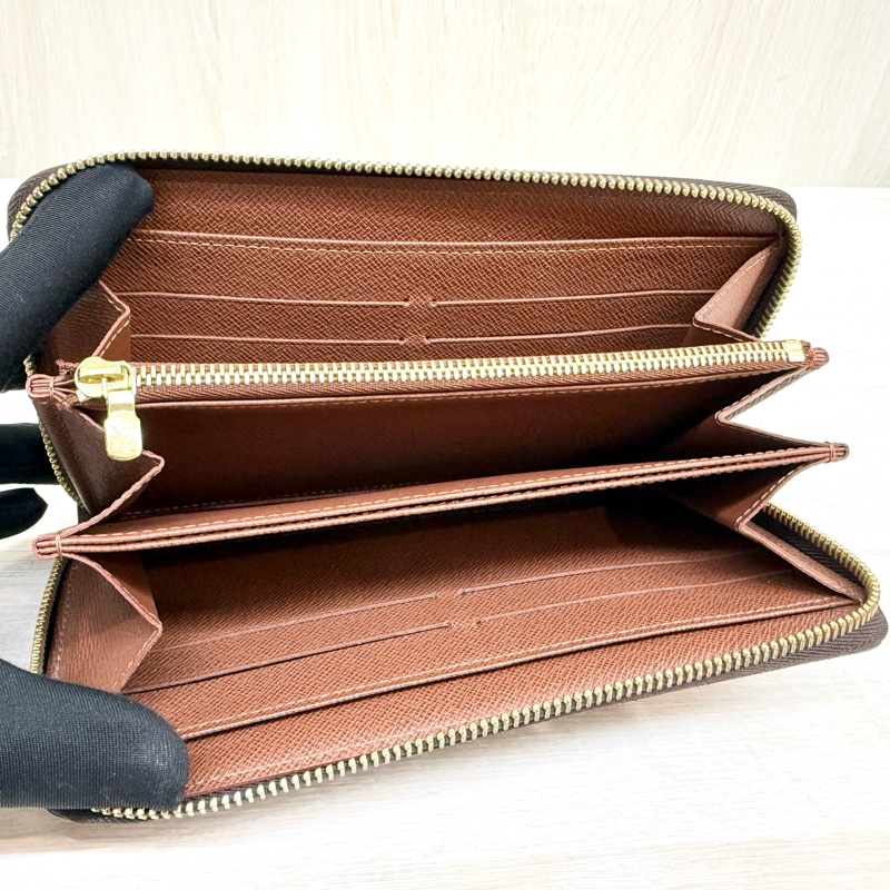 LV棕色老花拉鍊長夾M42616-6