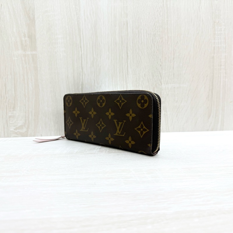 LV原花拼粉色內裡Clemence窄版ㄇ拉長夾M61298-2