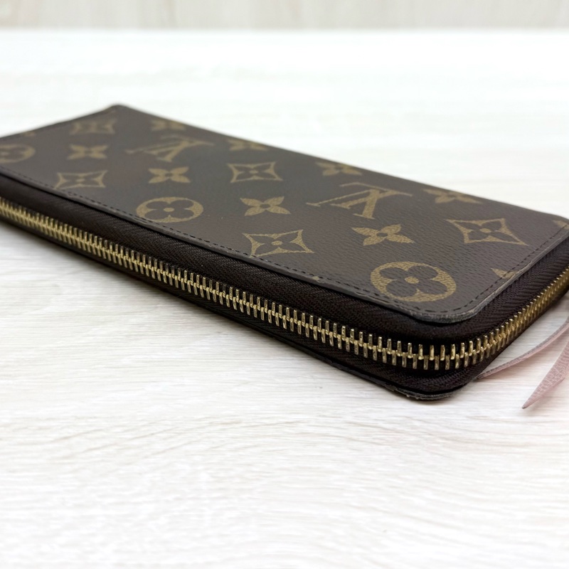 LV原花拼粉色內裡Clemence窄版ㄇ拉長夾M61298-10