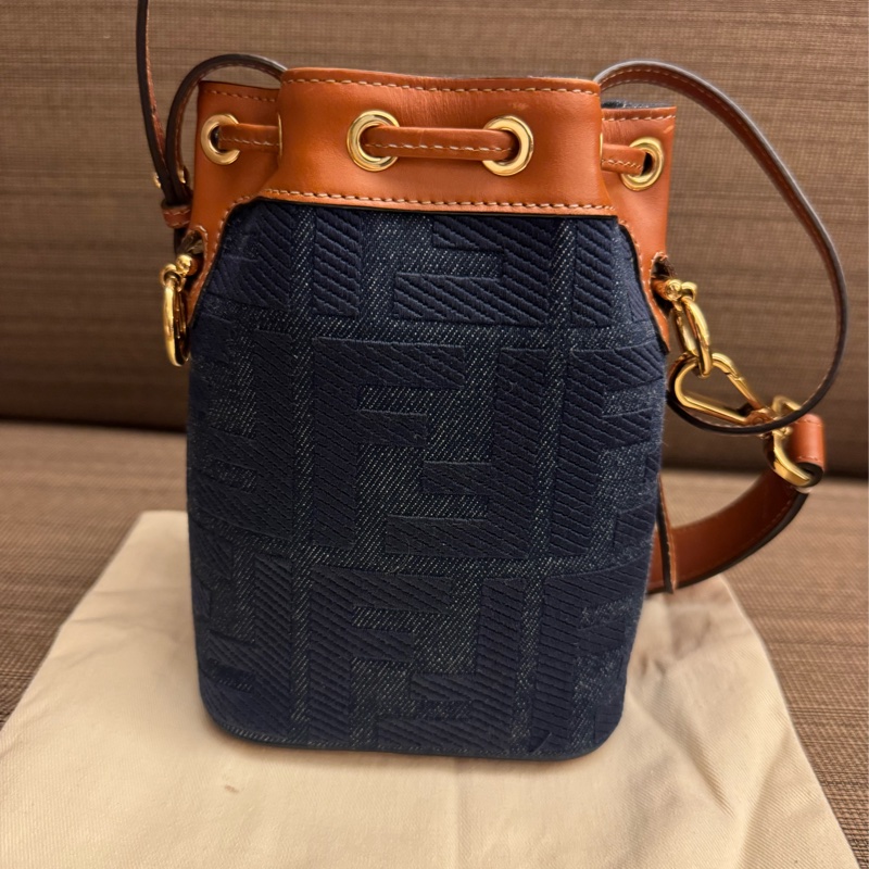 FENDI 牛仔拼皮 迷你小水桶-1