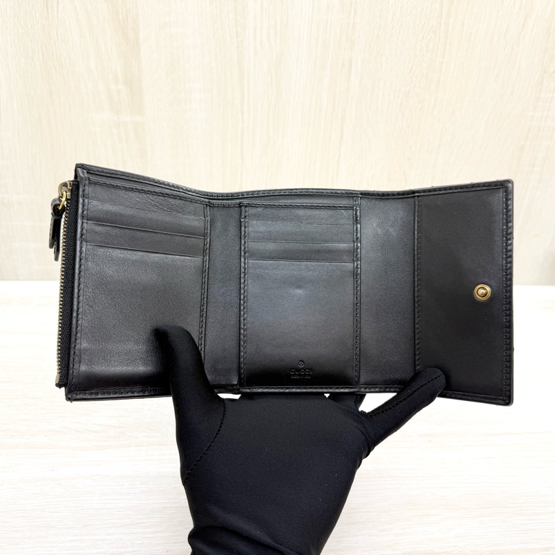 GUCCI黑色牛皮馬夢金釦三折短夾474802-7