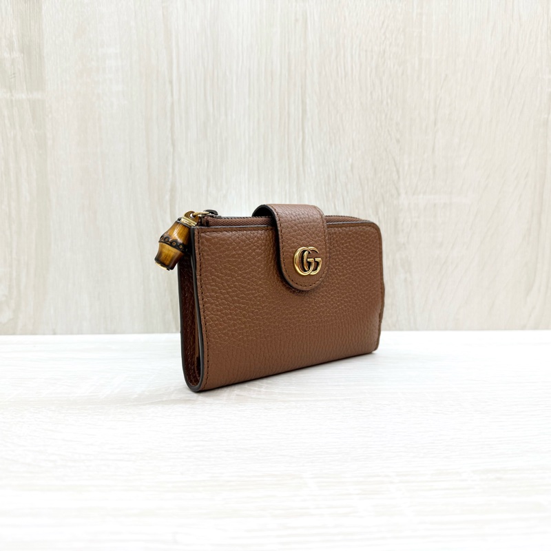 GUCCI咖啡色牛皮金釦竹節拉鍊短夾739498-3