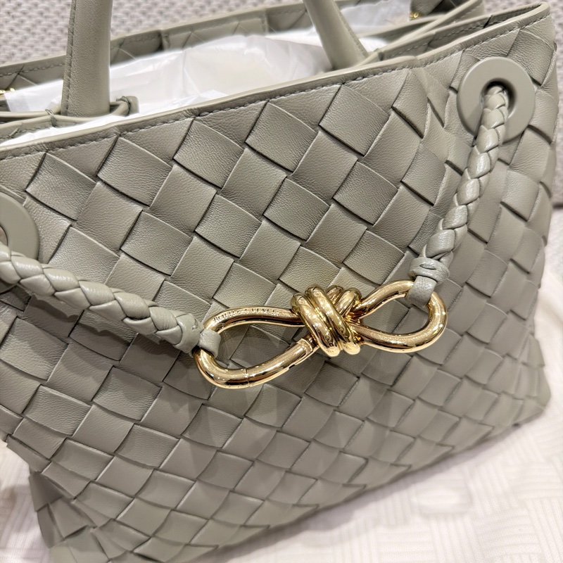 BOTTEGA VENETA - Small Andiamo 編織磁扣開合小號羊皮Travertine色肩背包-2