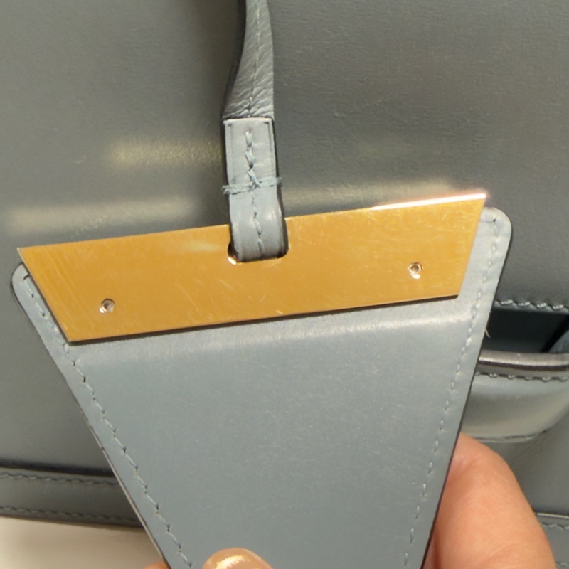 Loewe Barcelona 三角金屬設計皮革（霧霾藍） 中號-12