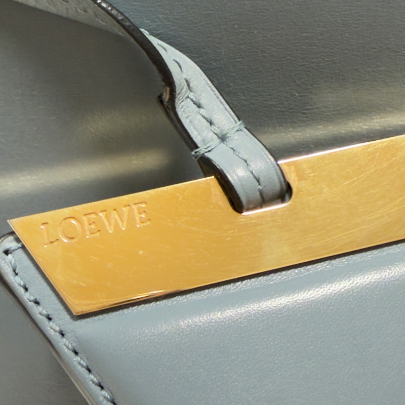 Loewe Barcelona 三角金屬設計皮革（霧霾藍） 中號-14