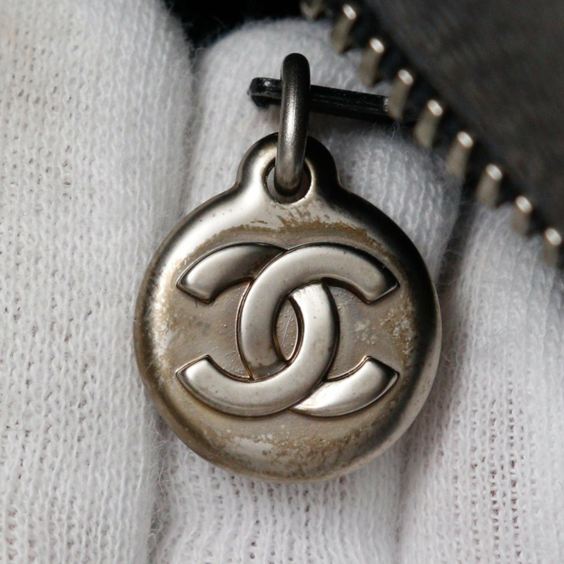 香奈兒復刻版手提包，Coco標誌，絎縫，A01804，魚子醬紋皮革，黑色，A5 Medallion手提包，女士-7