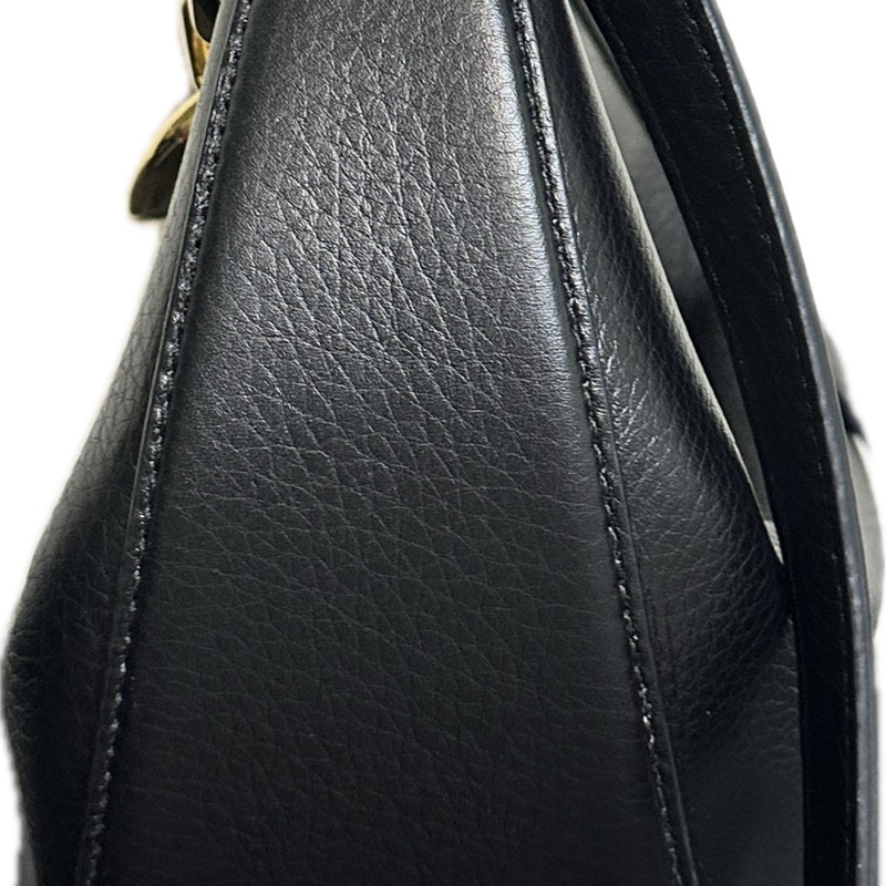 Valentino VLogo Moon 品牌V金屬鍊帶粒面小牛皮肩斜背流浪包(黑色)-2