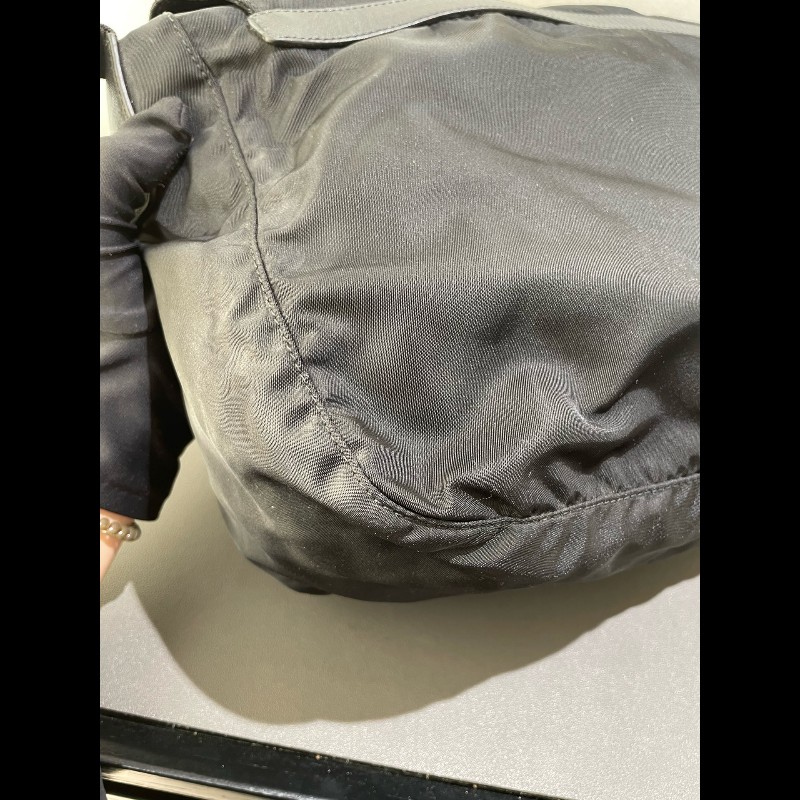 Prada 雙口袋大號郵差包 降落傘佈 肩帶可調又酷又颯-22